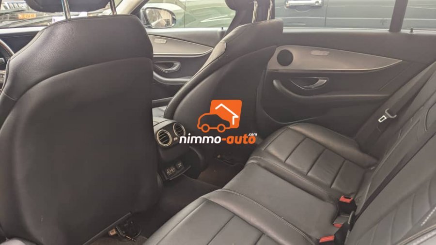 magnifique voiture de luxe a Yaoundé a votre disposition pour vos séjours et vos tourismes dans la ville et hors ville