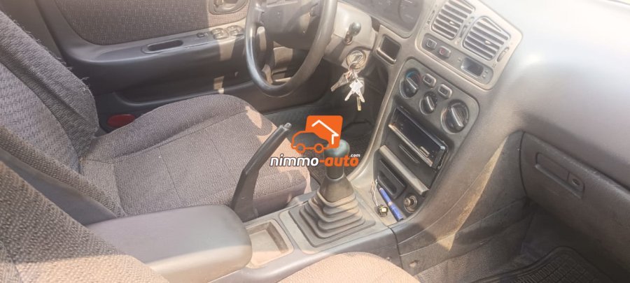 Mitsubishi Galant Climatisée Année 2000 à vendre à Yaoundé