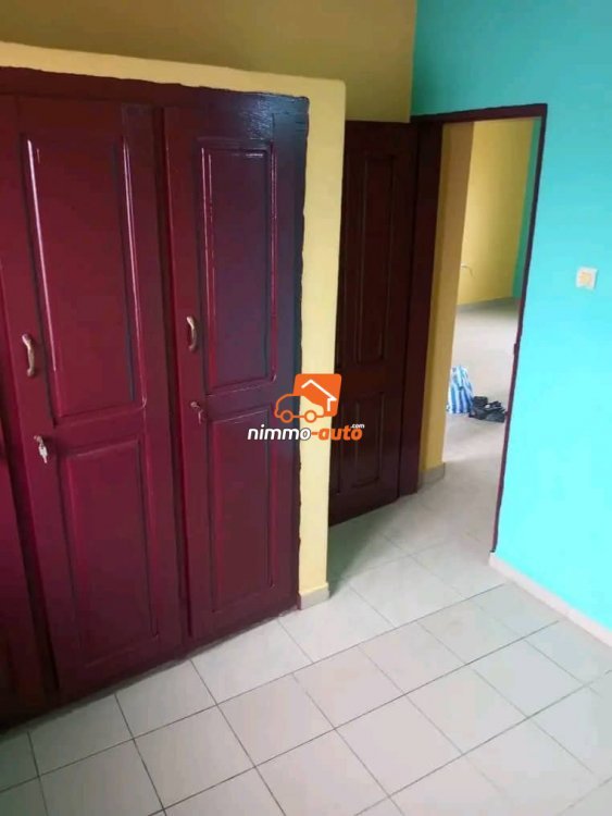 Très beau et grand appartement à louer à nsimeyong