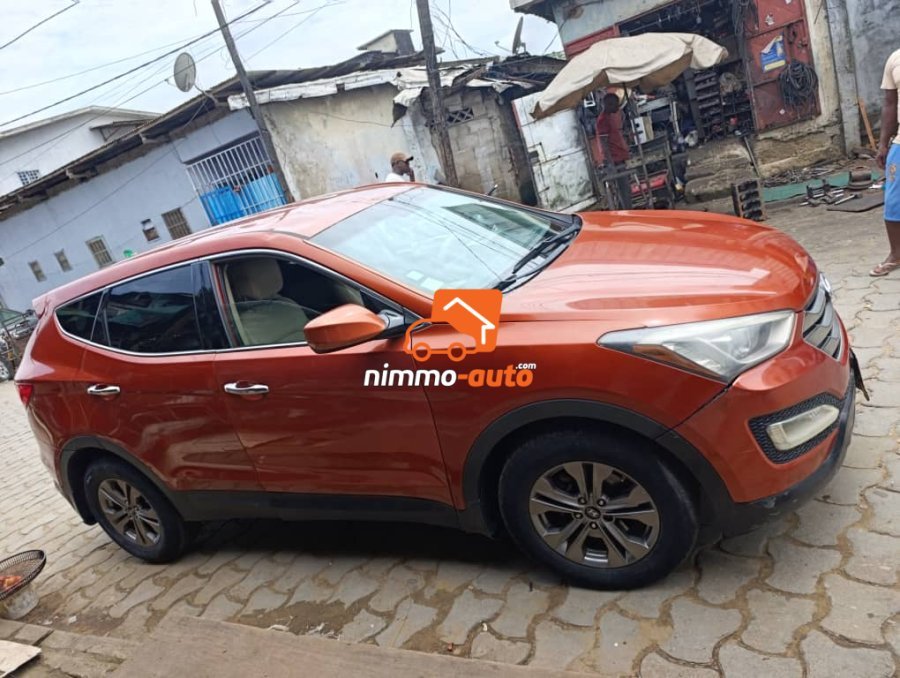 LOCATION HYUNDAI SANTA FE
