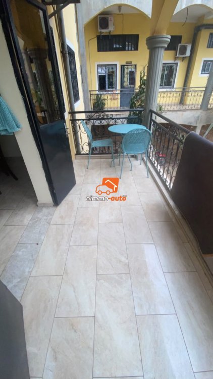 BEL APPARTEMENT MEUBLE A LOUER A EFOULAN