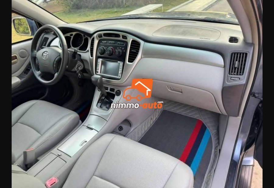 TOYOTA HIGHLANDER 2004 — AUTOMATIQUE