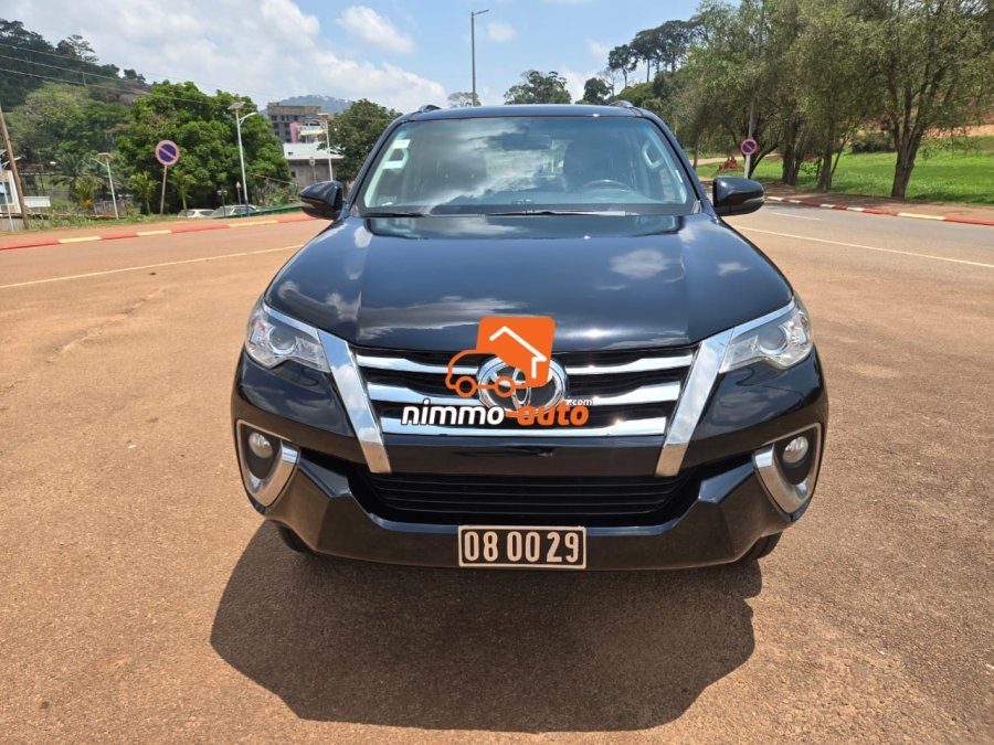 MAGNIFIQUE TOYOTA FORTUNER A LOUER A YAOUNDE