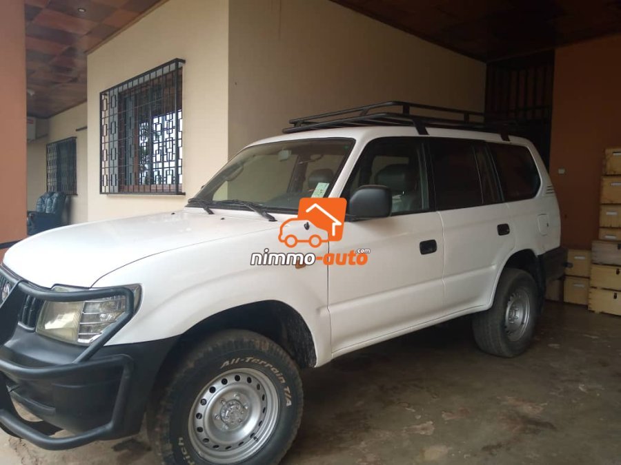 PRADO POUR SAFARI A LOUER DANS LA VILLE DE YAOUNDE