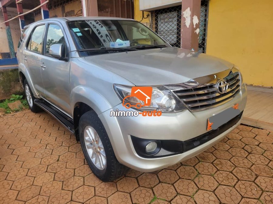 MAGNIFIQUE FORTUNER A LOUER A YAOUNDE