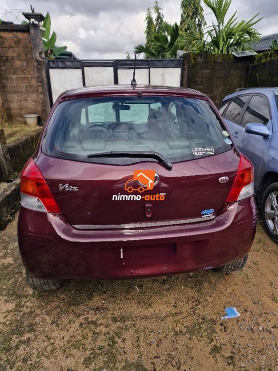 Toyota Yaris Vitz  Année 2010