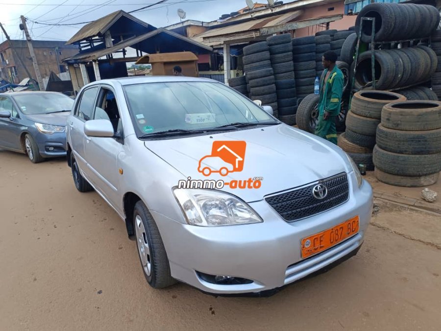 TRES BELLE TOYOTA COROLLA 115 A LOUER A YAOUNDE