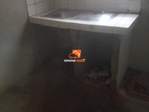 Studio à louer à Biyemassi