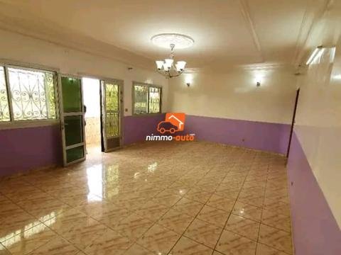 Appartement à Louer à Efoulan