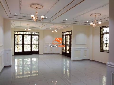 Appartement  neuf ultra moderne 3 chambres à louer à BASTOS