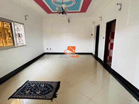 vaste appartement 2 chambes à  louer à  damas