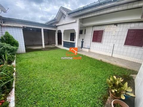 jolie villa à louer avec parking à maképé