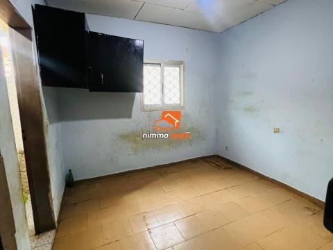 chambre moderne à louer à biyemassi