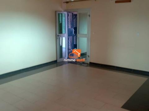 maison individuelle à louer au camp sonel oyomabang