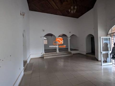 villa à louer à odza