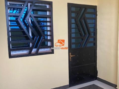 Studio moderne à louer à nkolbisson