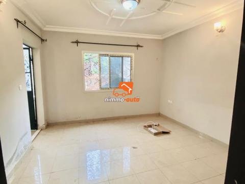 vaste appartement à louer à simbock