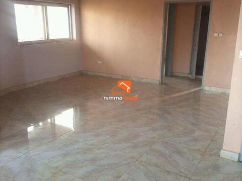 Appart moderne a louer au lycee mendong