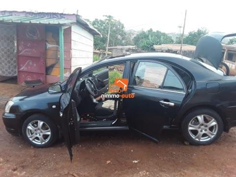 Toyota Avensis à louer