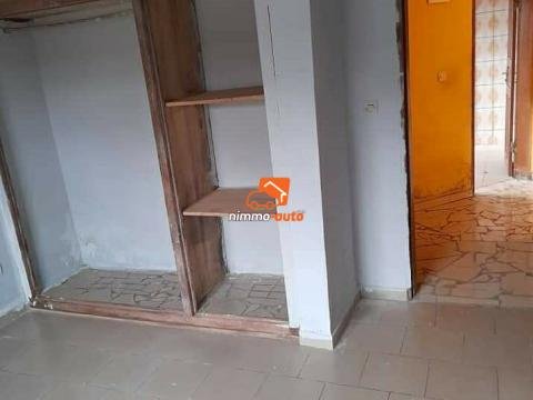 Appartement 02 ch à Mendong