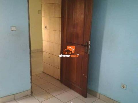 Studio à louer à Nsimeyong