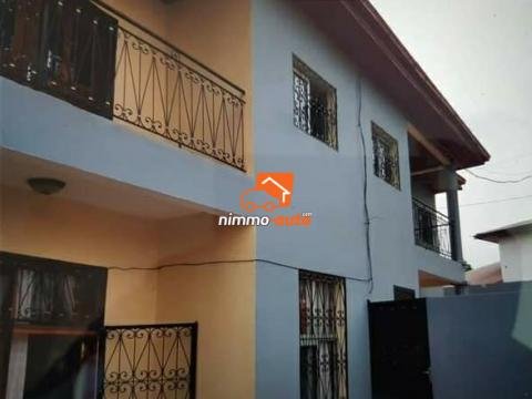 Immeuble à vendre à Awae escalier