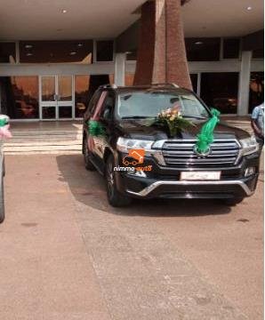 Landcruiser V8 7places à louer