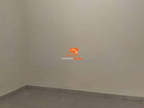 Chambre moderne Ngousso hôtel le paradis