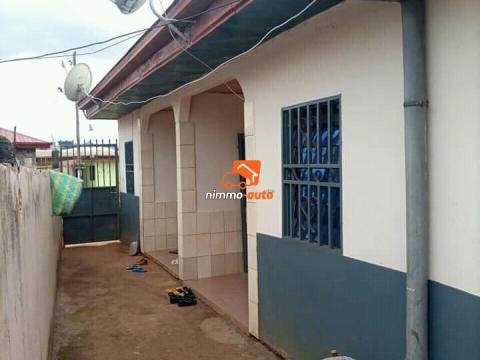 Studio moderne à louer à Obobogo