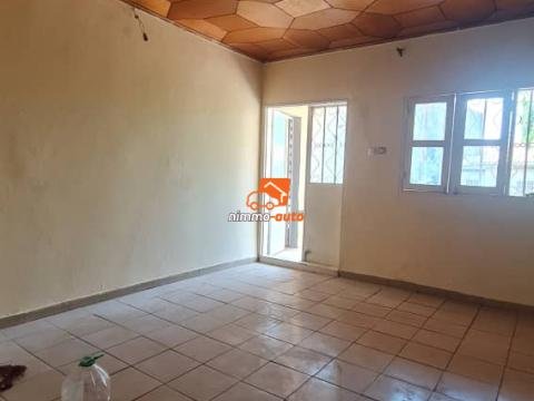 Appartement moderne situé à Nsimeyong chapelle à louer