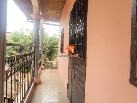 Appartement moderne à louer à Biyemassi maison blanche