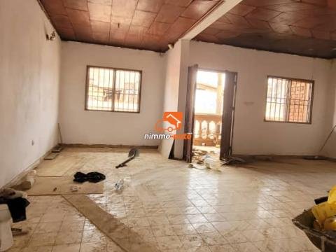 Villa à louer à Biyemassi