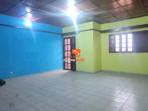 Appartement moderne très chic à louer au rond point express Biyemassi