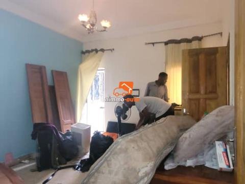 Chambre staffée partout à louer à Efoulan club France