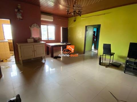 Appartement moderne au rond point express Biyemassi