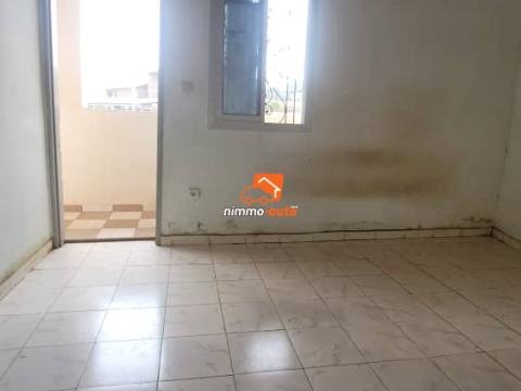 Chambre moderne avec coin cuisine à louer à Biyemassi Biscuiterie