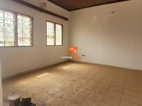 Appartement moderne à louer à Biyemassi superette