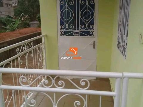 Nyanga studio moderne à louer à Messassi