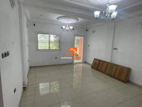 Appartement bien spacieux et sécurisé nouvellement construit à Bonapriso