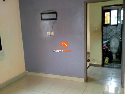 Studio moderne à Odza petit marché