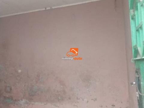 Chambre simple à louer à Village