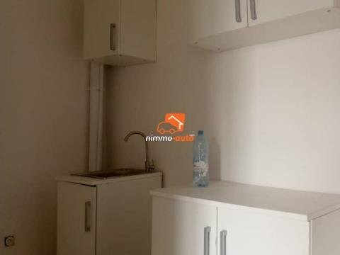 Studio moderne climatisé partout à louer à Logpom