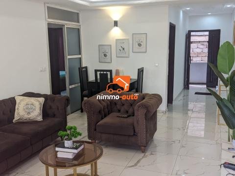 SOMPTUEUX  APPARTEMENT MEUBLE A LOUER A  MBANKOLO