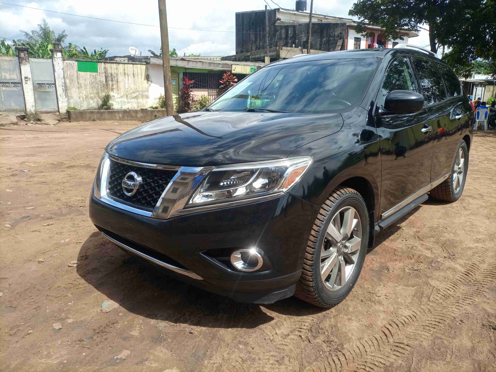 Nissan Pathfinder Platinum version 2015