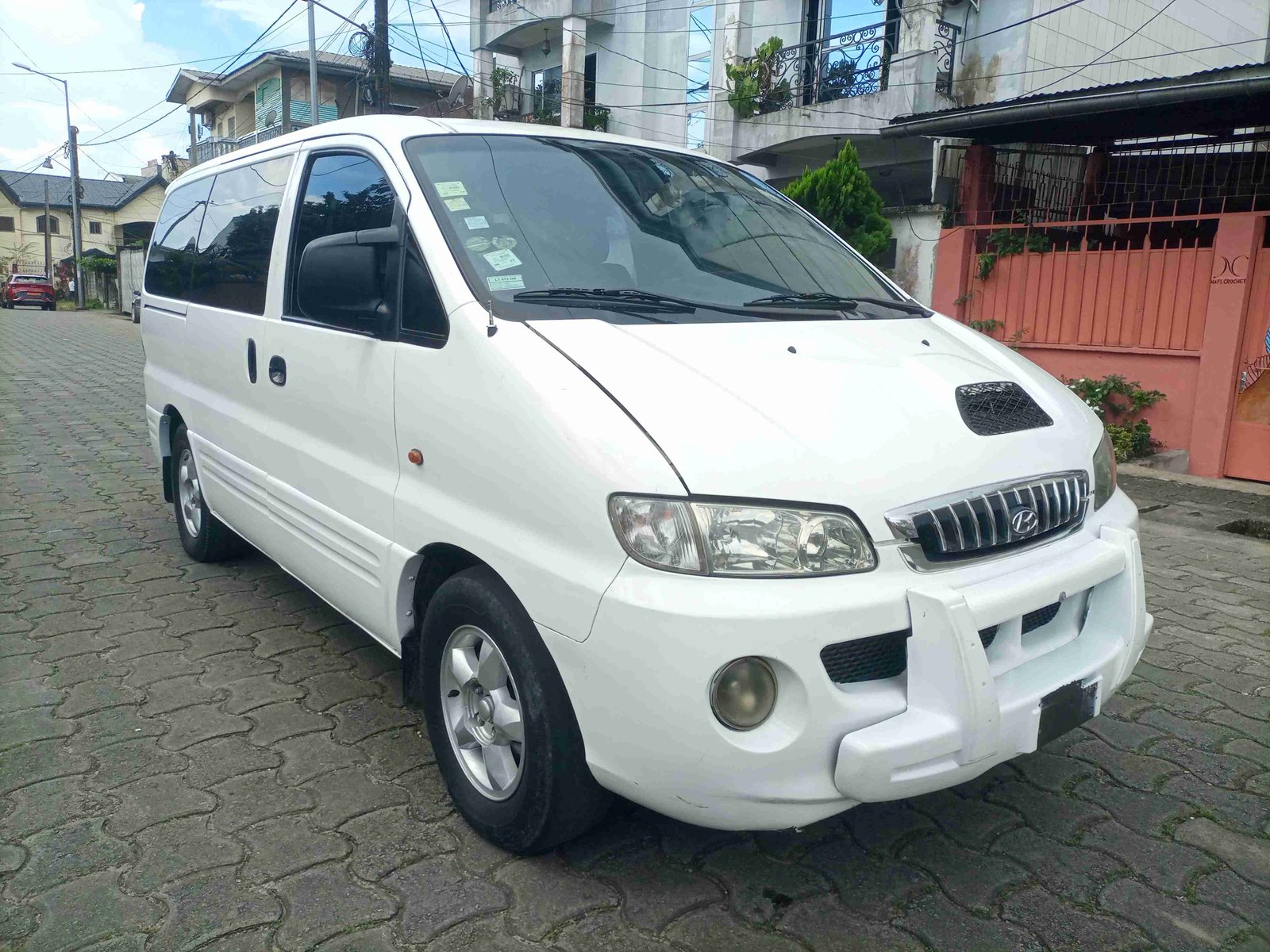 Hyundai Starex Bus version 2004-Climatisée-10Places