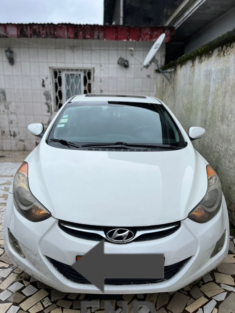 Hyundai Elantra 2013 Bien Propre