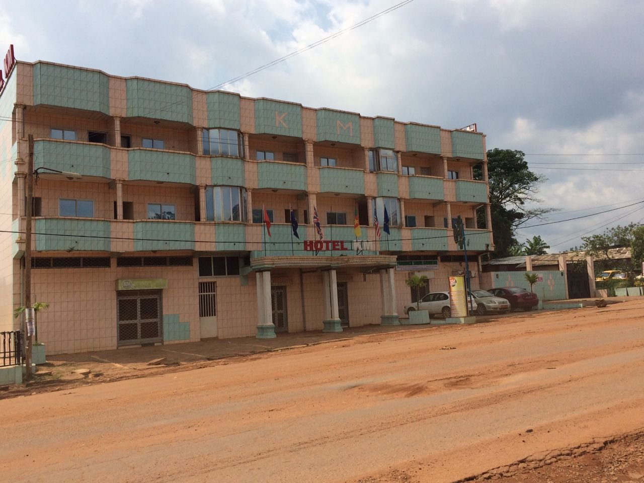 Hôtel a vendre à Yaoundé 7 béatitude