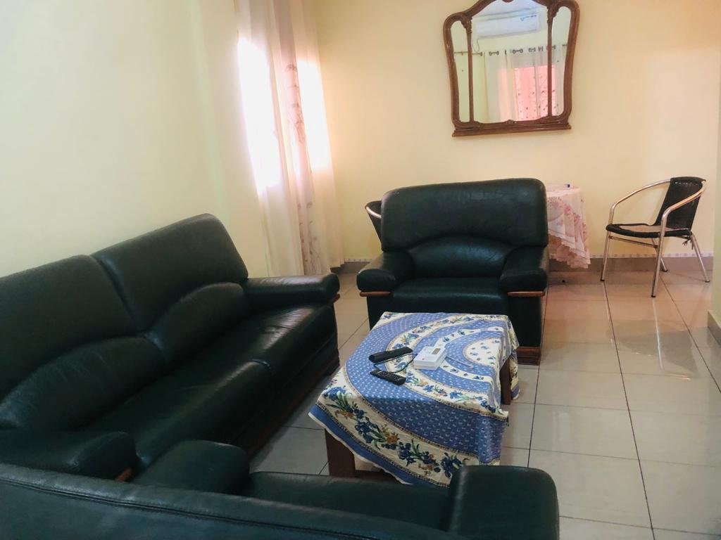 Studio meublé à louer à Douala Logpom