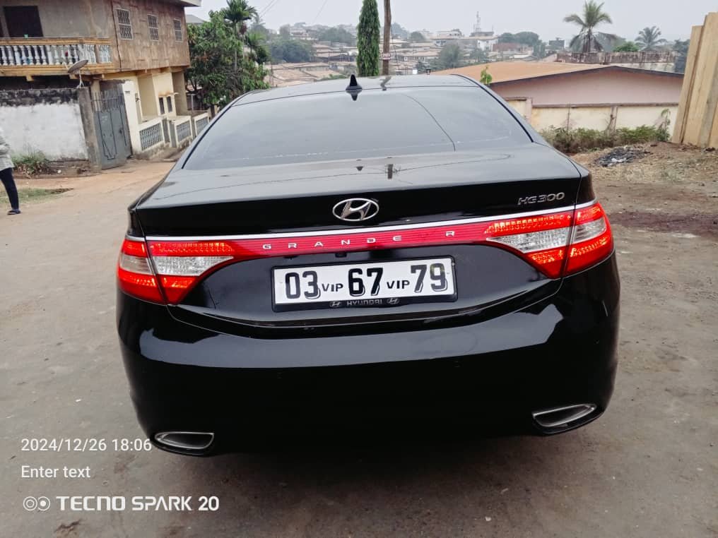 HG300 Hyundai Granduer VIP 2011/2014 Automatique occasion de Europe a Yaoundé