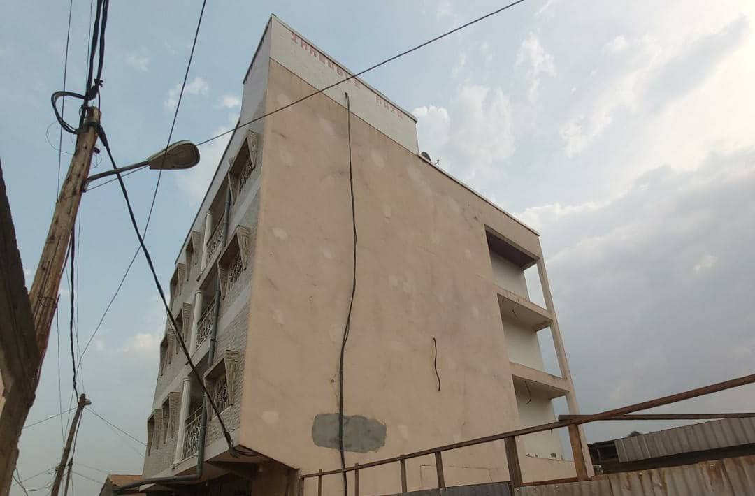 très Bel Appartement Haut Standing à Biyem-Assi